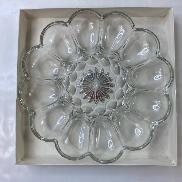 Anchor Hocking Fairfield Glass 10" Egg Oyster Plate Vintage - Picture 9 of 11